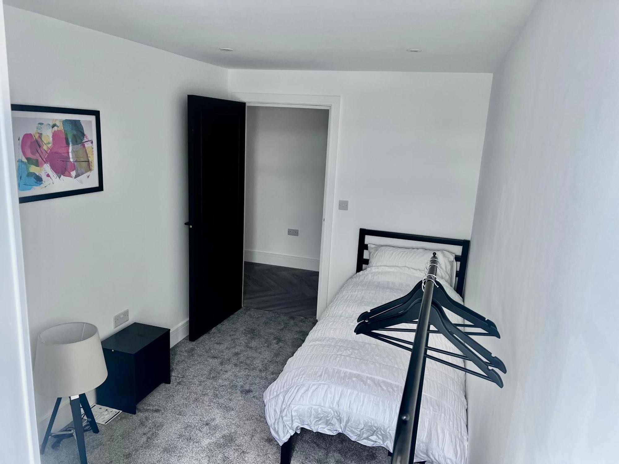 New 2 Bed Apartment In Royston High St Exterior photo